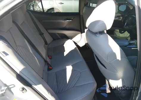 2018 Toyota Camry Se z USA, uszkodzony, nr VIN 4T1B11HK2JU524239